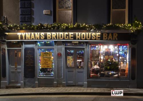 Tynans Bridge House Bar